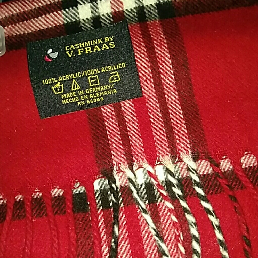 Cashmink Scarf by V. Fraas.